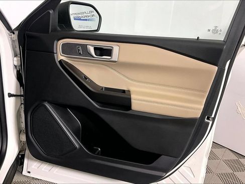 Used 2020 Ford Explorer XLT w/ Equipment Group 202A RWD image 19