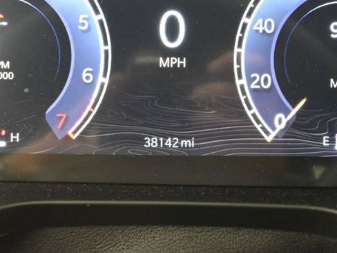 Used 2024 Jeep Grand Cherokee Limited AWD/4WD image 41
