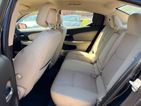 Used 2013 Dodge Avenger SE FWD image 16