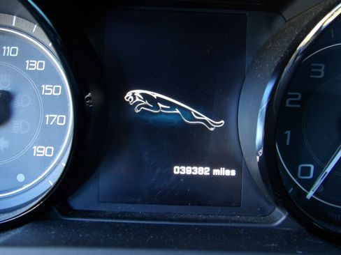 Used 2015 Jaguar F-TYPE S image 54