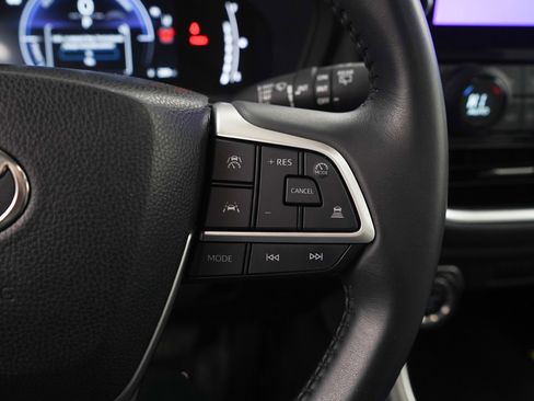 Used 2024 Toyota Grand Highlander XLE image 20