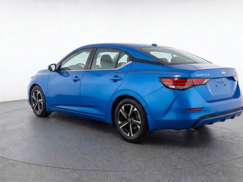 Used 2025 Nissan Sentra SV image 6