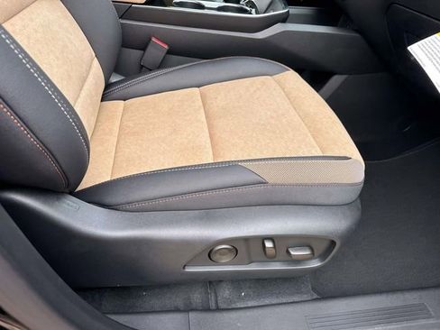 New 2026 Chevrolet Equinox ACTIV FWD image 14