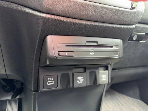 Used 2023 Honda Odyssey Touring image 14
