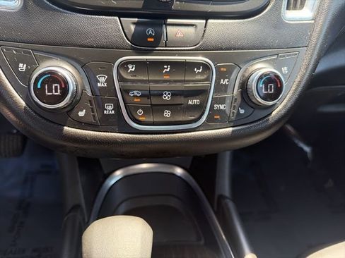 Used 2024 Chevrolet Malibu LT w/ LPO, Floor Liner Package FWD image 13
