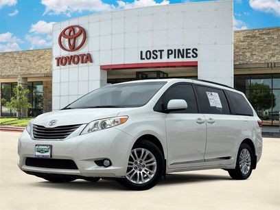 Used 2017 Toyota Sienna XLE