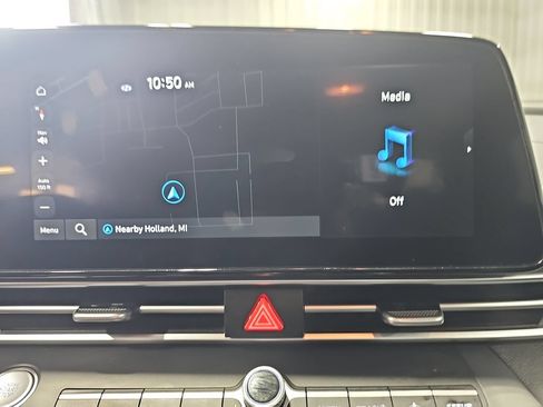 Certified 2023 Hyundai Elantra SEL w/ Convenience Package FWD image 23
