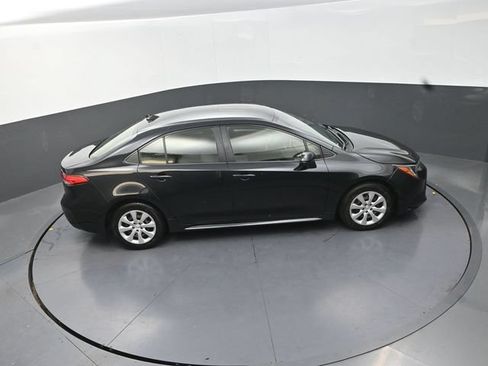 Certified 2021 Toyota Corolla LE FWD image 30
