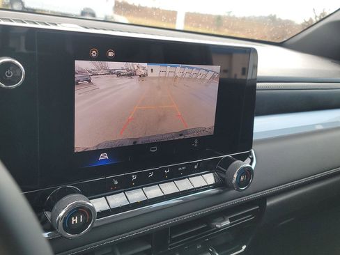 Used 2023 Chevrolet Colorado LT w/ LT Convenience Package II image 26