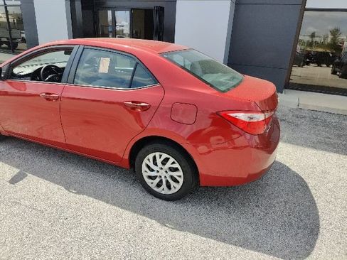 Used 2018 Toyota Corolla LE image 4