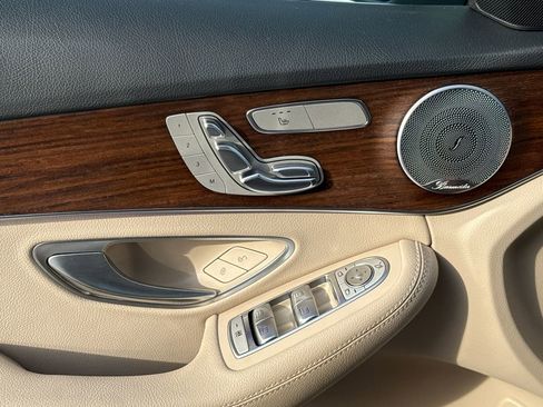 Used 2021 Mercedes-Benz C 300 Sedan image 24