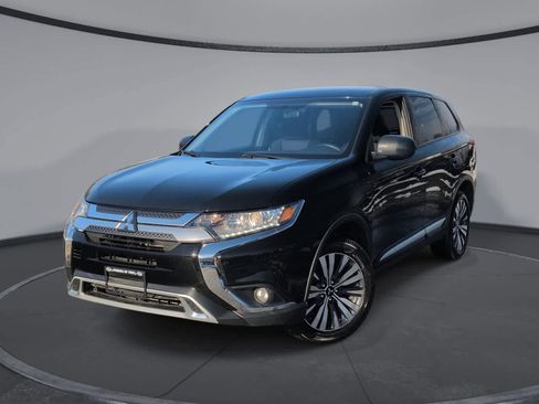 Used 2019 Mitsubishi Outlander ES image 1