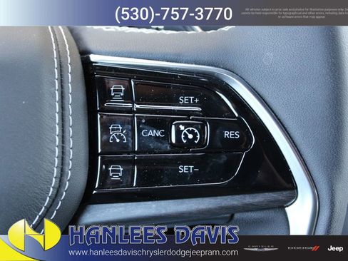 New 2023 Jeep Grand Cherokee Overland w/ MOPAR Finishing Package AWD/4WD image 31