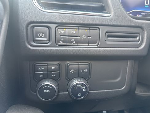 Used 2023 Chevrolet Tahoe Premier image 25