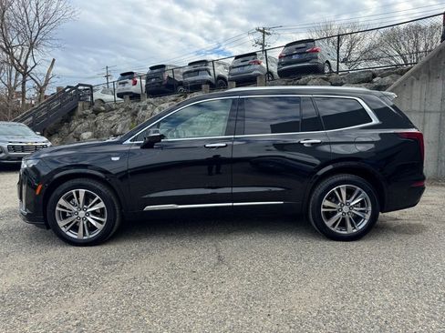 Used 2024 Cadillac XT6 Premium Luxury AWD/4WD image 2