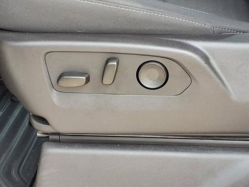 Used 2024 GMC Sierra 1500 Elevation image 16