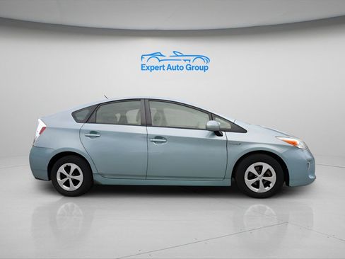 Used 2014 Toyota Prius Three image 3