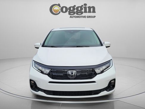 New 2026 Honda Odyssey Touring image 6