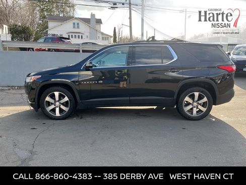 Used 2019 Chevrolet Traverse LT w/ LT Premium Package image 3