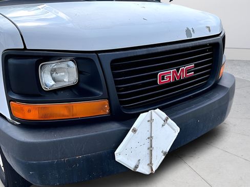 Used 2012 GMC Savana 2500 RWD image 18