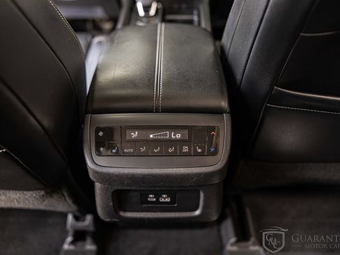 Used 2022 Nissan Pathfinder SL w/ SL Premium Package AWD/4WD image 36