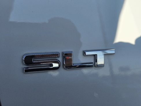 Used 2019 GMC Acadia SLT image 56