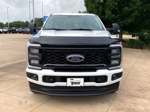 Used 2025 Ford F250 XL w/ STX Appearance Package AWD/4WD image 2