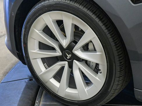 Used 2022 Tesla Model 3 RWD image 9