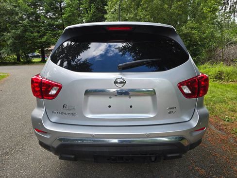 Used 2018 Nissan Pathfinder SV AWD/4WD image 4
