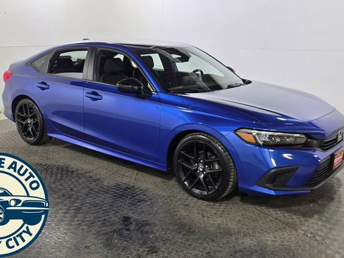 Used 2023 Honda Civic Sport image 9