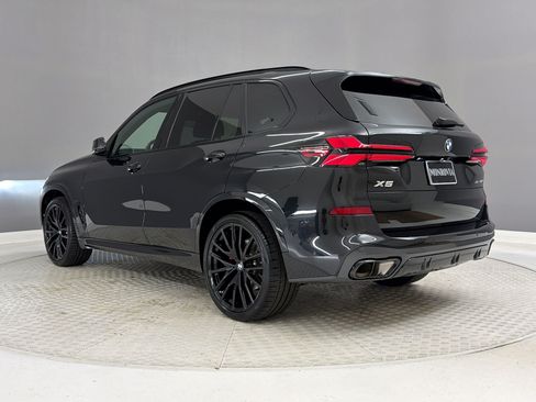 Certified 2025 BMW X5 xDrive40i w/ M Sport Package AWD/4WD image 3