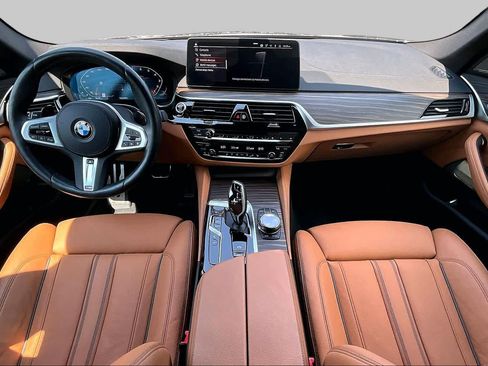 Used 2023 BMW M550i xDrive w/ Executive Package AWD/4WD image 15