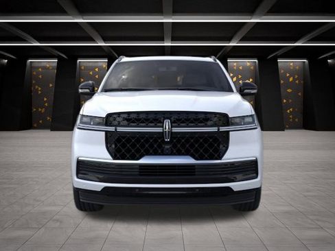 New 2026 Lincoln Navigator Reserve w/ Jet Appearance Package image 6