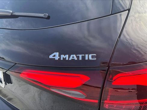 Used 2025 Mercedes-Benz GLC 350e 4MATIC w/ Driver Assistance Package image 10
