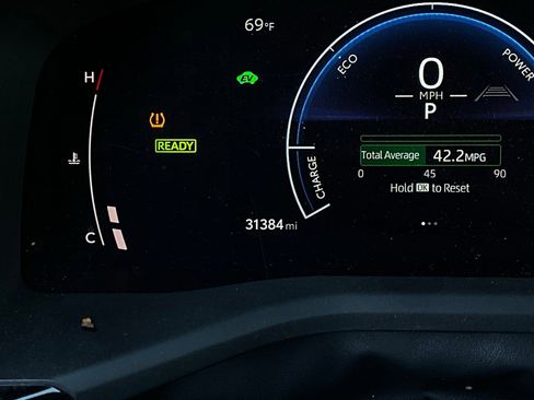 Used 2025 Toyota Camry LE image 37