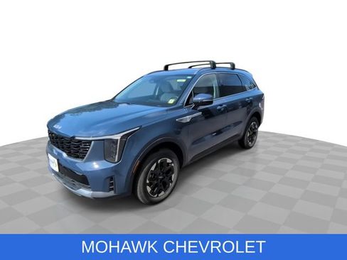 Used 2024 Kia Sorento S AWD/4WD image 4