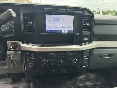 Used 2024 Ford F350 XLT w/ FX4 Off-Road Package AWD/4WD image 20