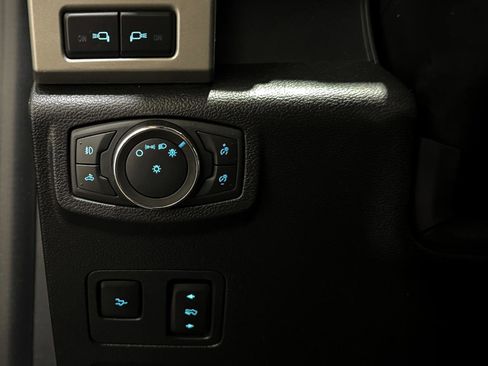 Used 2020 Ford F250 Lariat image 13