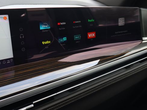 Used 2025 Cadillac Escalade ESV Premium Luxury w/ LPO, Floor Liner Package image 39