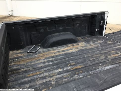 Used 2024 GMC Sierra 2500 Denali w/ Denali Reserve Package image 14