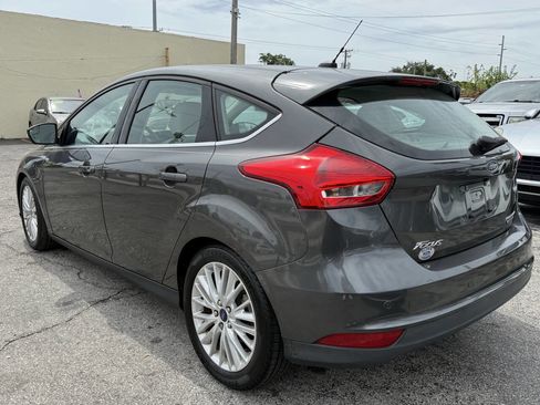Used 2015 Ford Focus Titanium FWD image 4