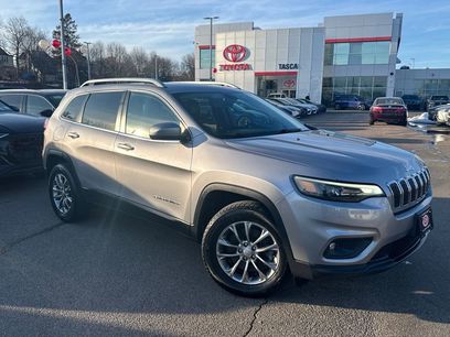 Used 2019 Jeep Cherokee Latitude Plus w/ Comfort/Convenience Group