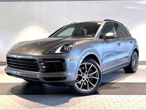Used 2023 Porsche Cayenne AWD/4WD image 1