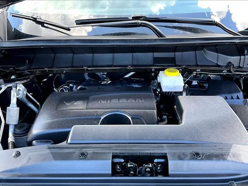 Used 2024 Nissan Pathfinder SL w/ SL Premium Package FWD image 32