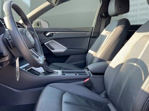 Used 2025 Audi Q3 2.0T Premium image 20