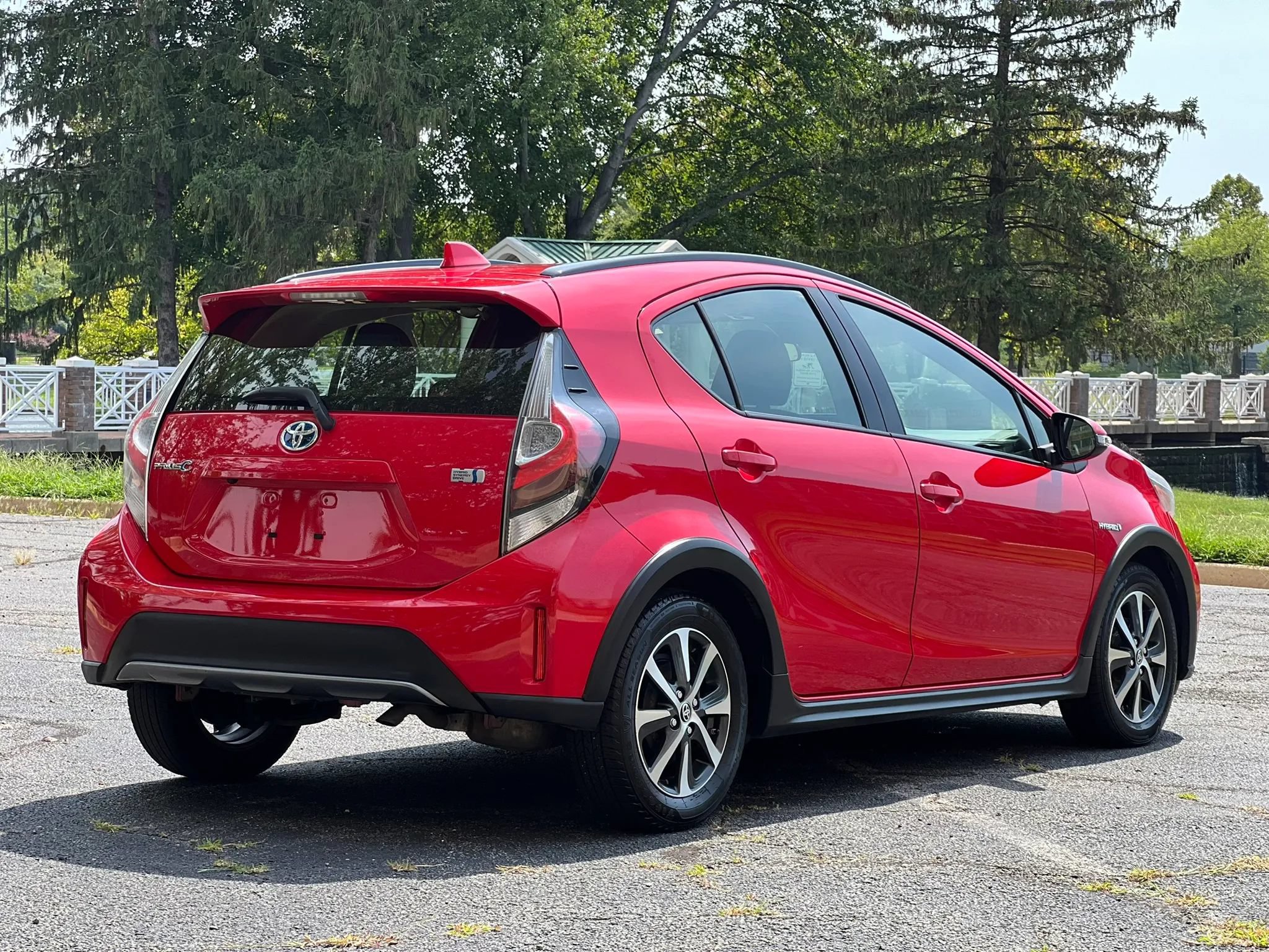 Used 2018 Toyota Prius C Two FWD image 5