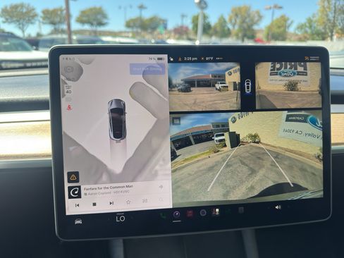 Used 2025 Tesla Model Y Long Range AWD/4WD image 10