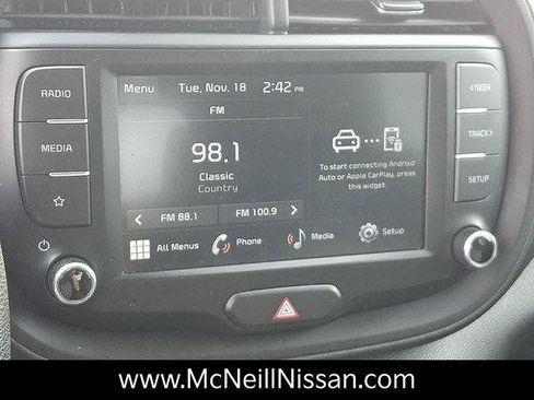 Used 2023 Kia Soul LX image 16