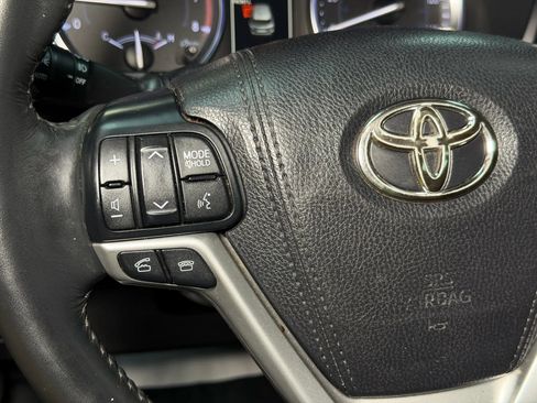 Used 2015 Toyota Highlander Limited image 42