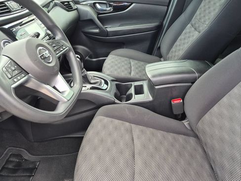Used 2017 Nissan Rogue Sport SV FWD image 12